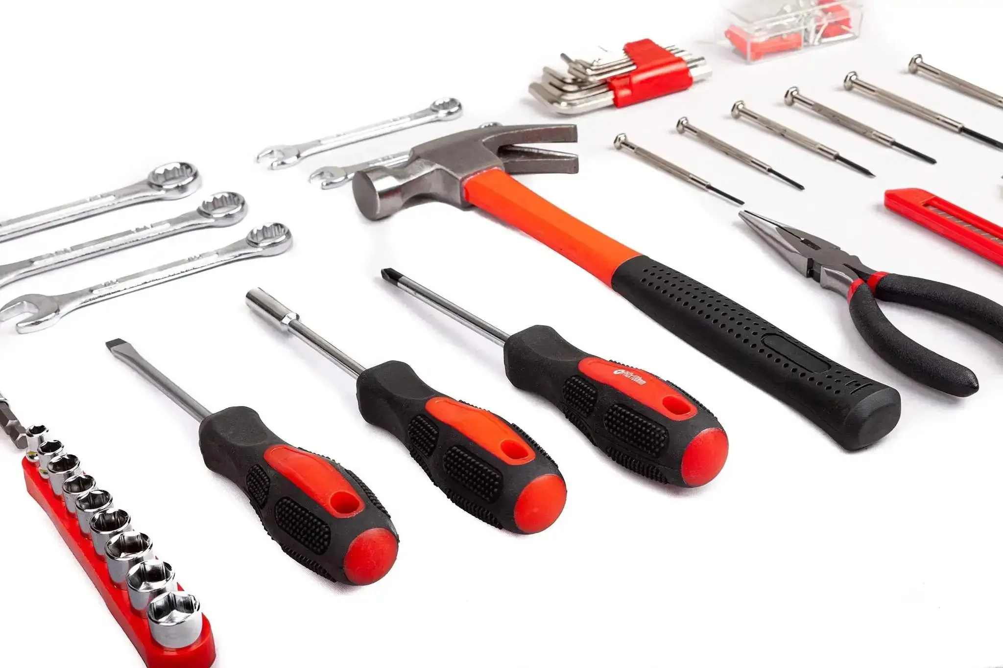 148 Piece Automotive And Household Tool Set For DIY Enthusiasts And Car Lovers Durable Heat Treated Tools Corrosion Resistant All In One Home Repair Kit With Must Have Tools - Image 4
