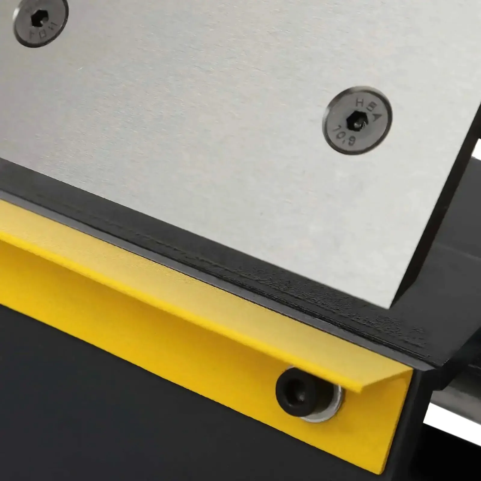 24 Inch Pan and Box Brake Heavy Duty Sheet Metal Bender With Removable Fingers 0 to 135 Degree Bending Brake Pro Grade Metalworking Tool for Carbon Steel Copper Aluminum and Other Plates - Image 3