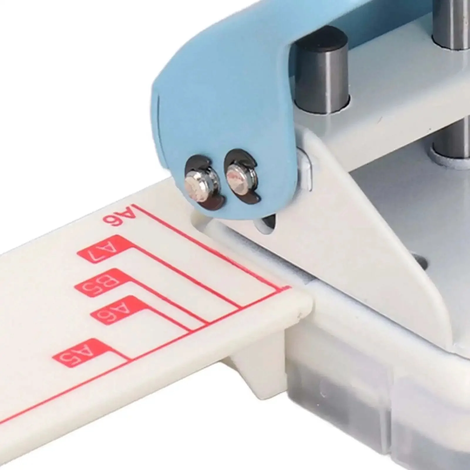 3 Hole Paper Punch Handheld Hole Puncher For A4 A5 A6 A7 B5 And More, 5 Sheets Capacity DIY Office School Home Tool With Plastic Cover And Metal Body, No-Fuss Go-To Easy To Use, Precise Alignment For Quick Document Binding - Image 2