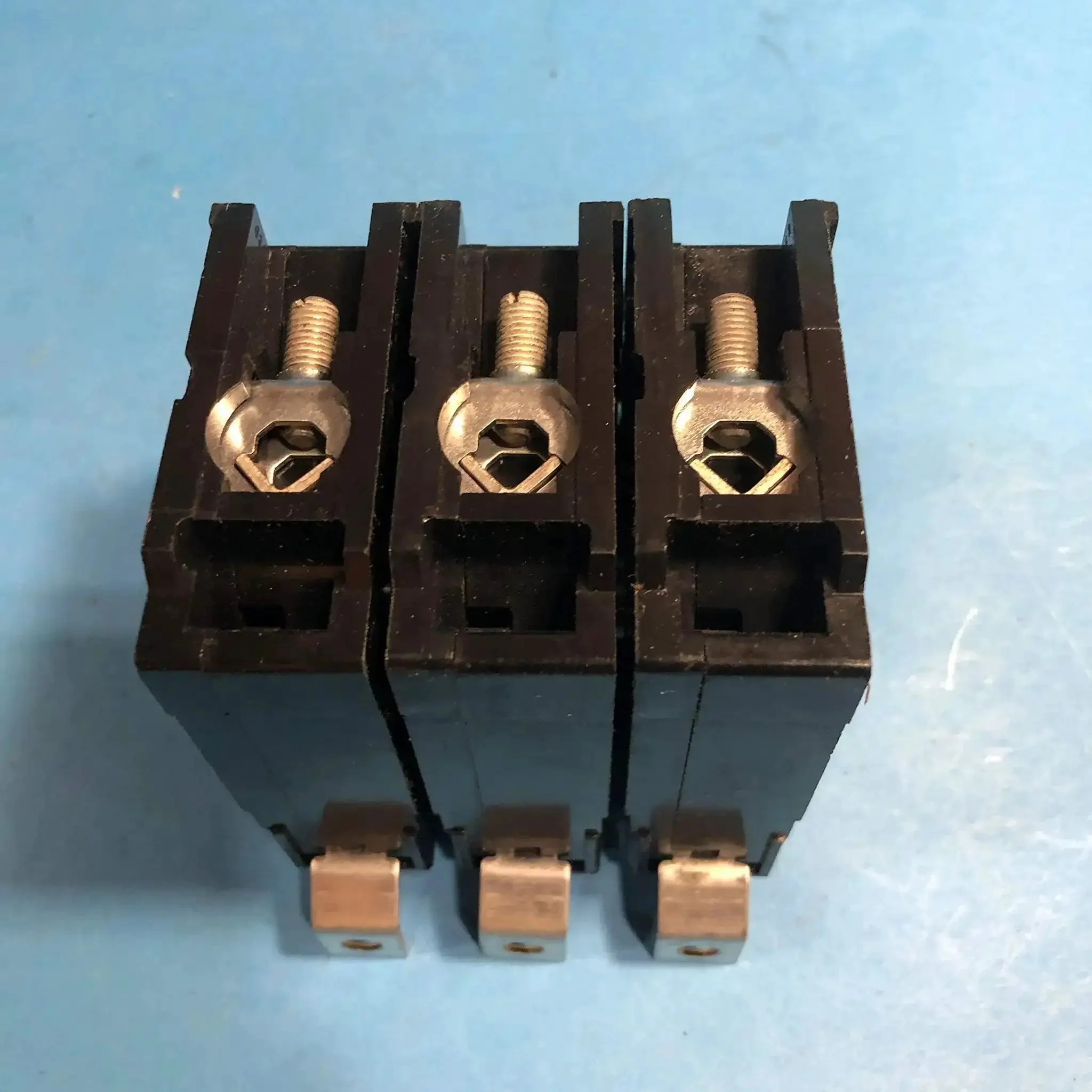 3 Pole 20 Amp Bolt On Circuit Breaker BAB3020H For Panel Installation Miniature Thermal Magnetic Breaker Go To Replacement Part For Electrical Service Panels And Distribution Boxes - Image 4