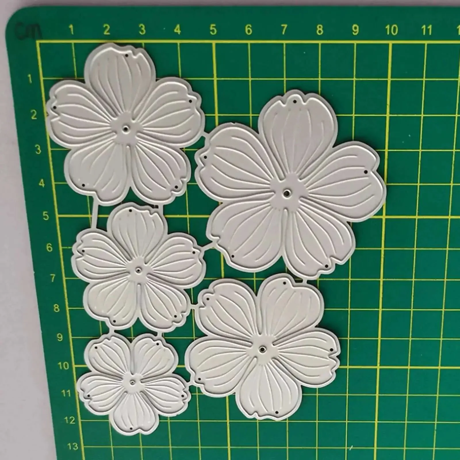 3D Flower Frame Metal Die Cuts Set For Scrapbooking And Card Making With Leaves And Floral Embossing Dies DIY Photo Album Decor Stencils Wedding Crafting Tools Silver Finish 4.92 By 4.05 Inches - Image 3