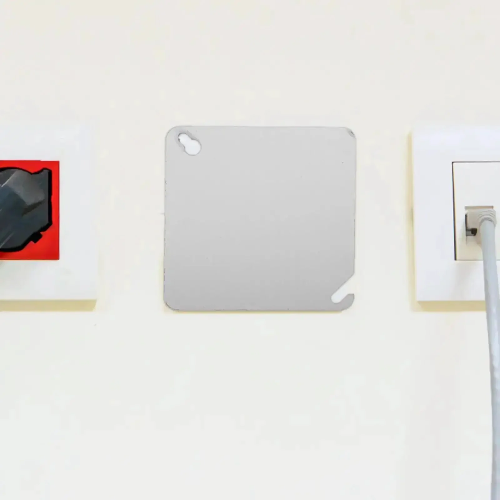 4 Pack Square Electrical Box Cover Plates For Blank Control Panels Or Junction Boxes No Fuss Easy Install Metal Wall Socket Blank Plate Enclosure Cap For Office And Home - Image 6