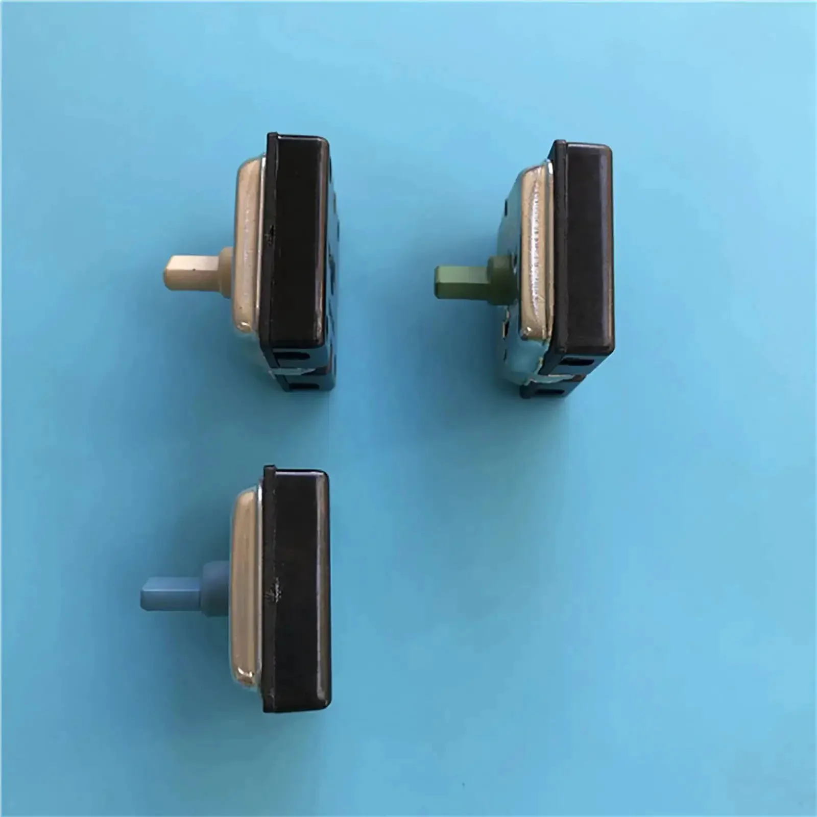 4 Position Rotary Switch For Electric Heaters And Radiators With 2 Gear 3 Gear Or 4 Gear Options, Swap In High Temp Flame Retardant Shell, 13A At 120V And 10A At 250V, Replacement Part, Easy Install, Fan Speed Selector - Image 4