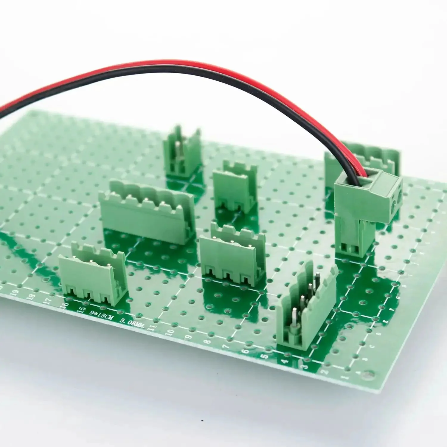40 Piece 5.08mm Pitch PCB Terminal Block Set With 2 Pin 3 Pin 4 Pin And 5 Pin Plug In Screw Terminals 0.2 Inch Pitch Vertical Female Socket Kit For Electronics Projects And Panel Mounting No Fuss - Image 2