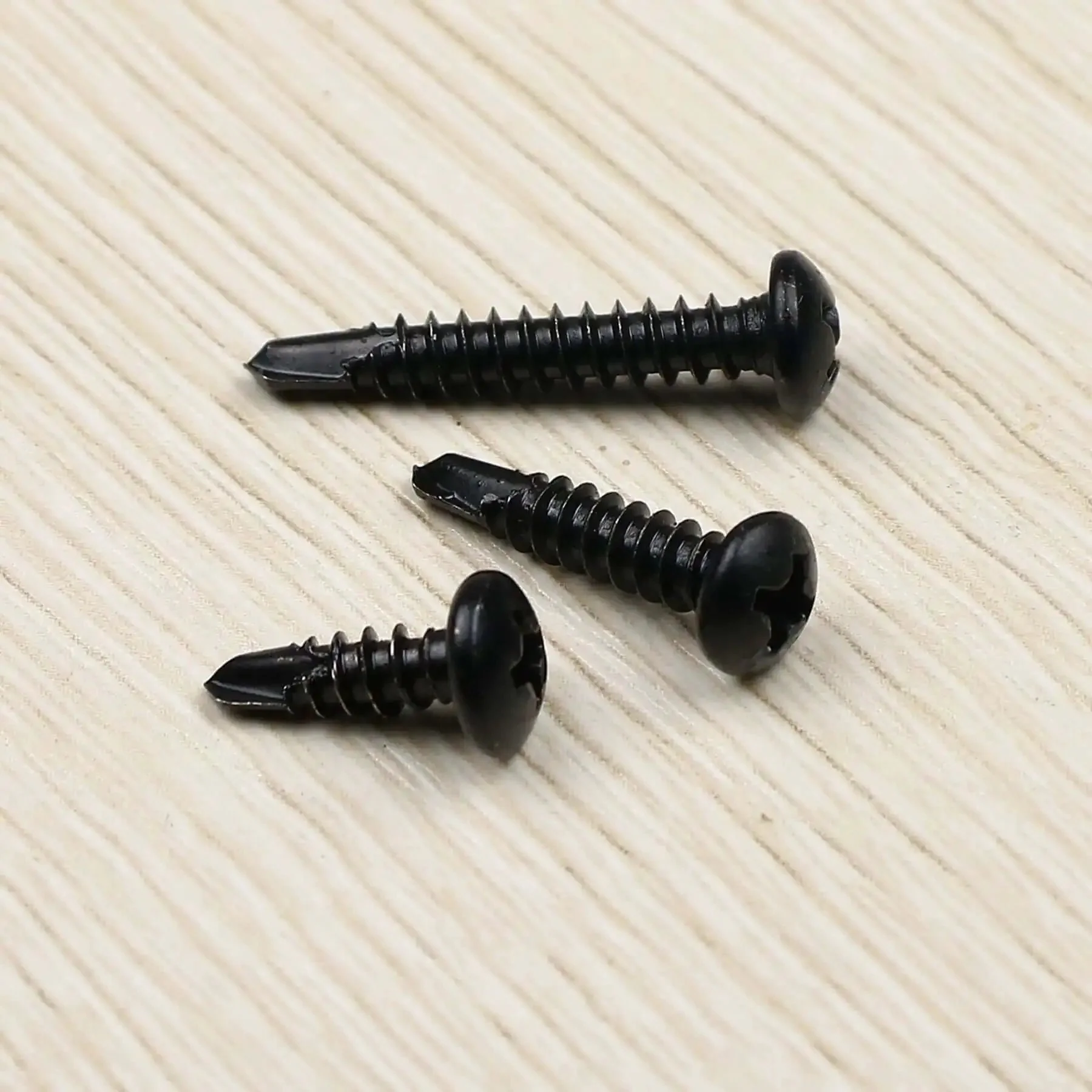 410 Stainless Steel No. 8 Self Drilling TEK Screws Assortment Kit with Black Oxide Finish, Pan Head Self Tapping Sheet Metal Screws in Half Inch, Three Quarter Inch, and One Inch, 150 Pieces for DIY Projects, Metal Fabrication, and Quick Install - Image 2