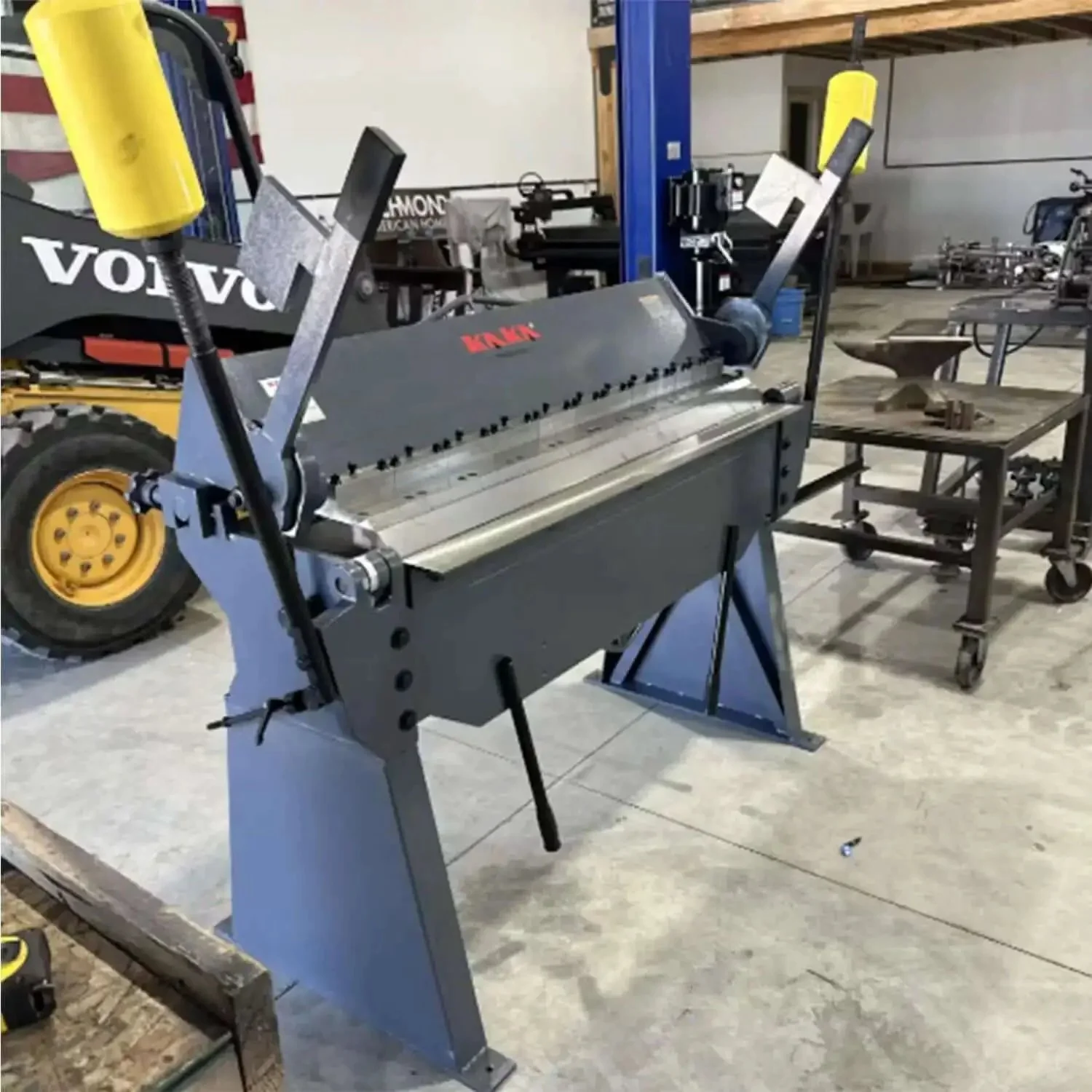 49 Inch Box And Pan Brake For Steel And Aluminum, 12 Gauge Capacity Up To 0.1 Inch Mild Steel, Adjustable 0 To 135 Degree Bend, Tough As Nails Heavy Duty Metalworking Brake For Boxes, Pans, Brackets, And Enclosures - Image 9