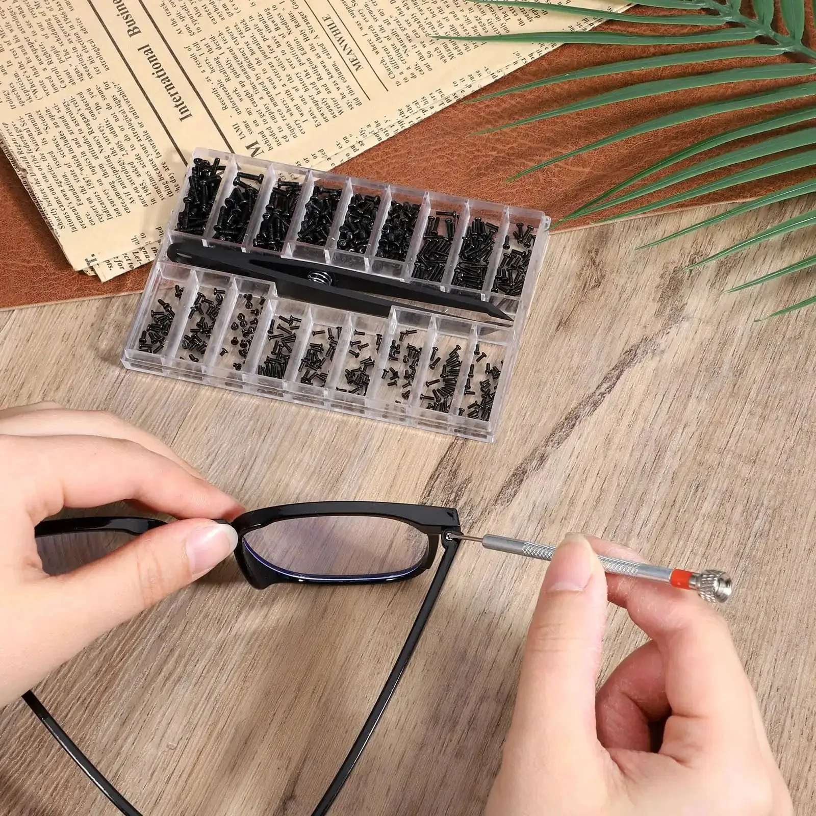 500 Piece Micro Screw Kit For Glasses And Electronics With Black Screws Included Screwdriver And Tweezers The Grab And Go Fix It Kit For Eyeglasses Watches Laptops And Small Gadgets Rust Resistant Iron And Carbon Steel - Image 2
