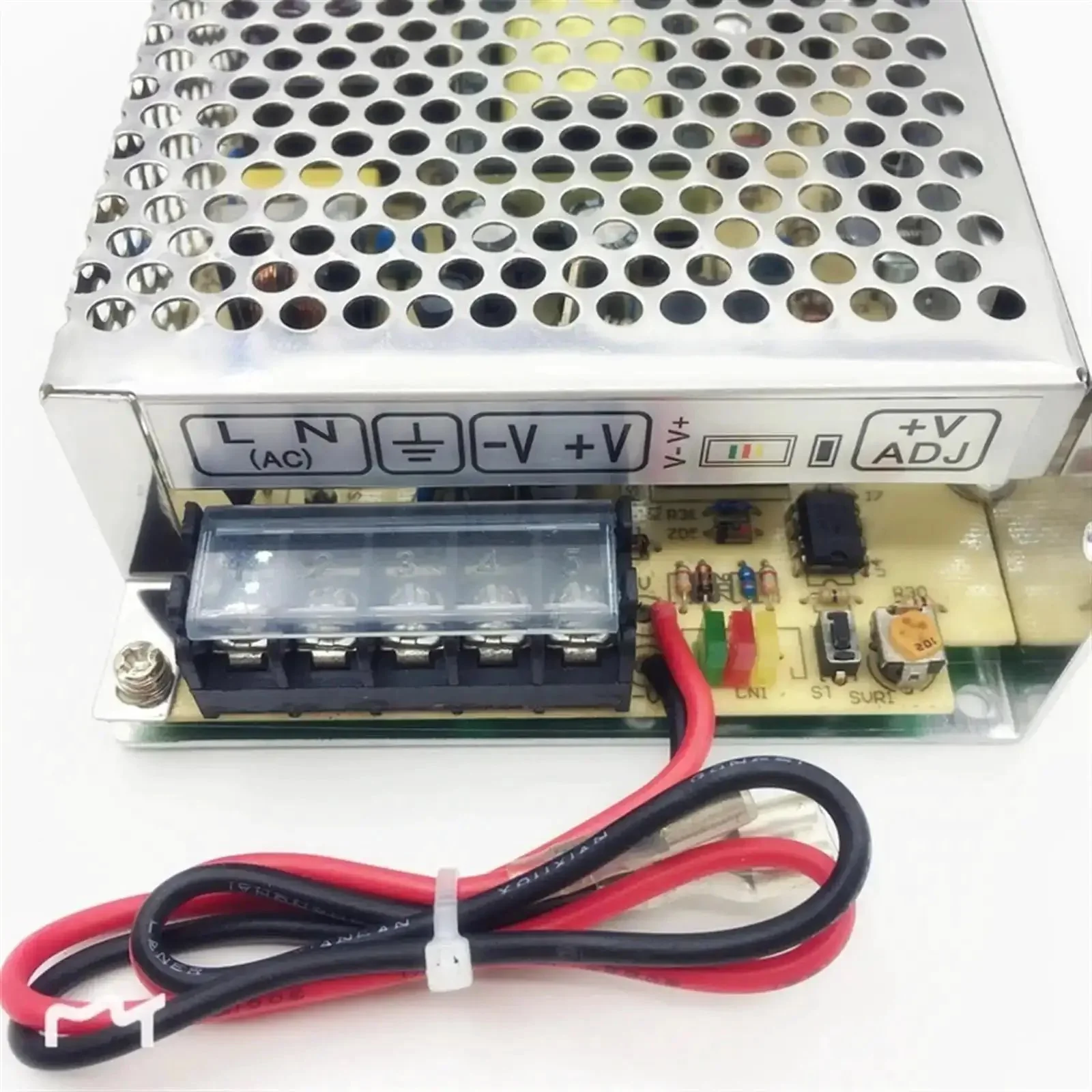 60W Switching Power Supply With UPS And Battery Charger, Converts 110/220V AC To 12V/24V DC For 24V Systems, Backup Power, Smooth Transition, Efficient Performance, Easy Install - Image 4