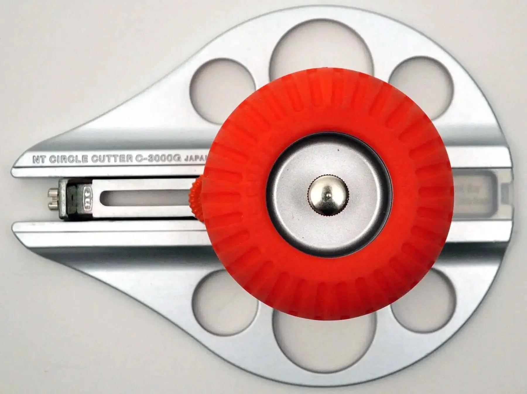 Beefy Aluminum Die Cast Circle Cutter With Adjustable 1.18 To 10.23 Inch Cutting Diameter, Tough Heavy Duty Tool, Includes Two BC-400P Blades, Great For Veneer Ceiling Tile Leather Rubber Acetates Cardboard And Thin Floor Mats - Image 4