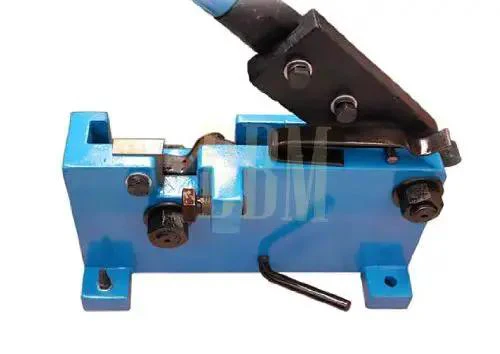 Beefy Heavy Duty 28mm Hand Shear For Flat And Square Steel Cutters Manual Metal Cutter With Removable 59 Inch Handle Ideal For Rebar Rods And Thick Metal Cutting 1.57 X 0.47 Inch Flat Steel And 0.94 X 0.94 Inch Square Capacity - Image 5