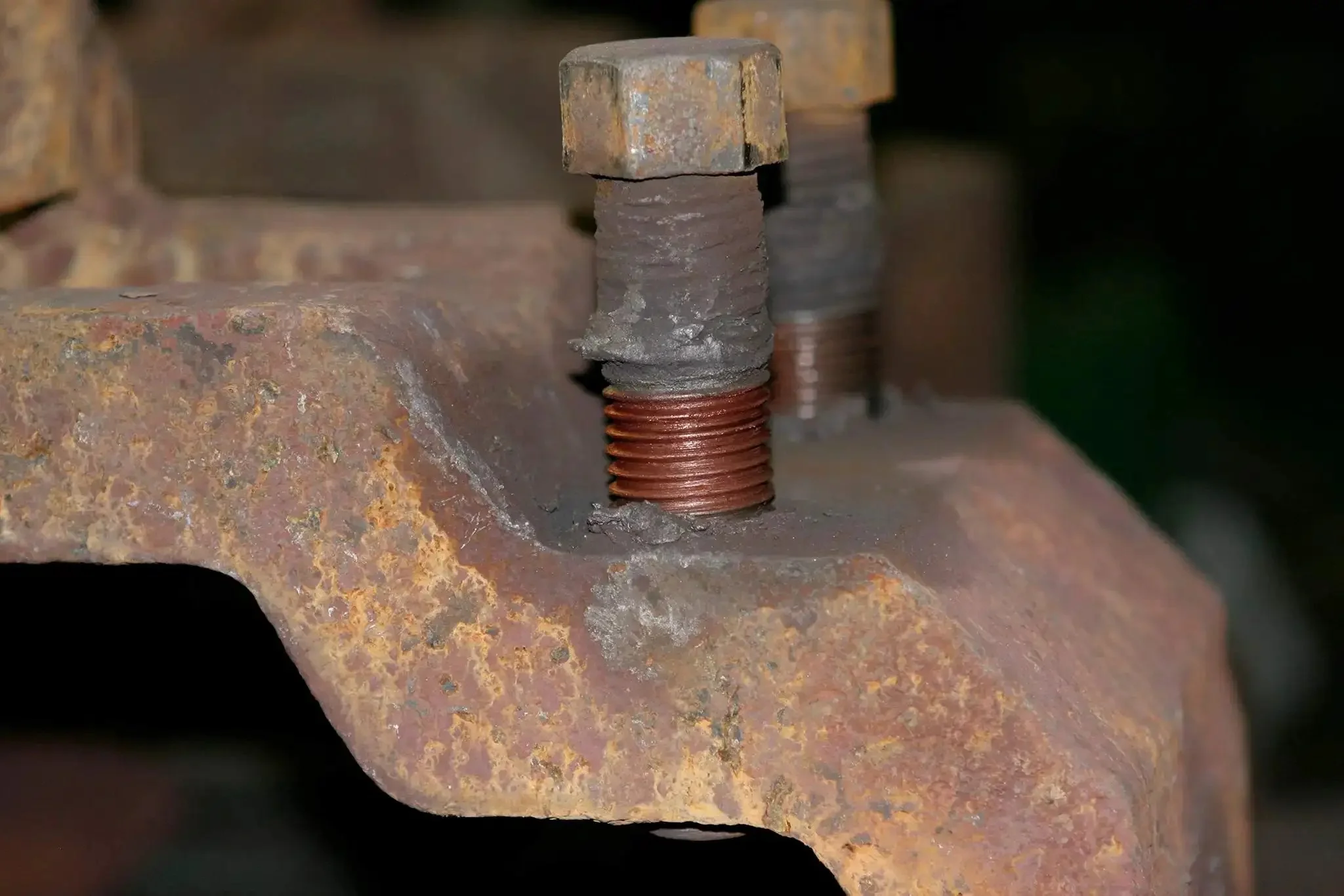 Copper Paste Anti Seize Lubricant For High Temperature Applications, Heavy Duty Assembly Compound For Screws Joints And Sliding Parts, Delivers Extreme Temperature Protection, Corrosion Shield And Smooth Release In Harsh Environments, Works Like A Champ - Image 3