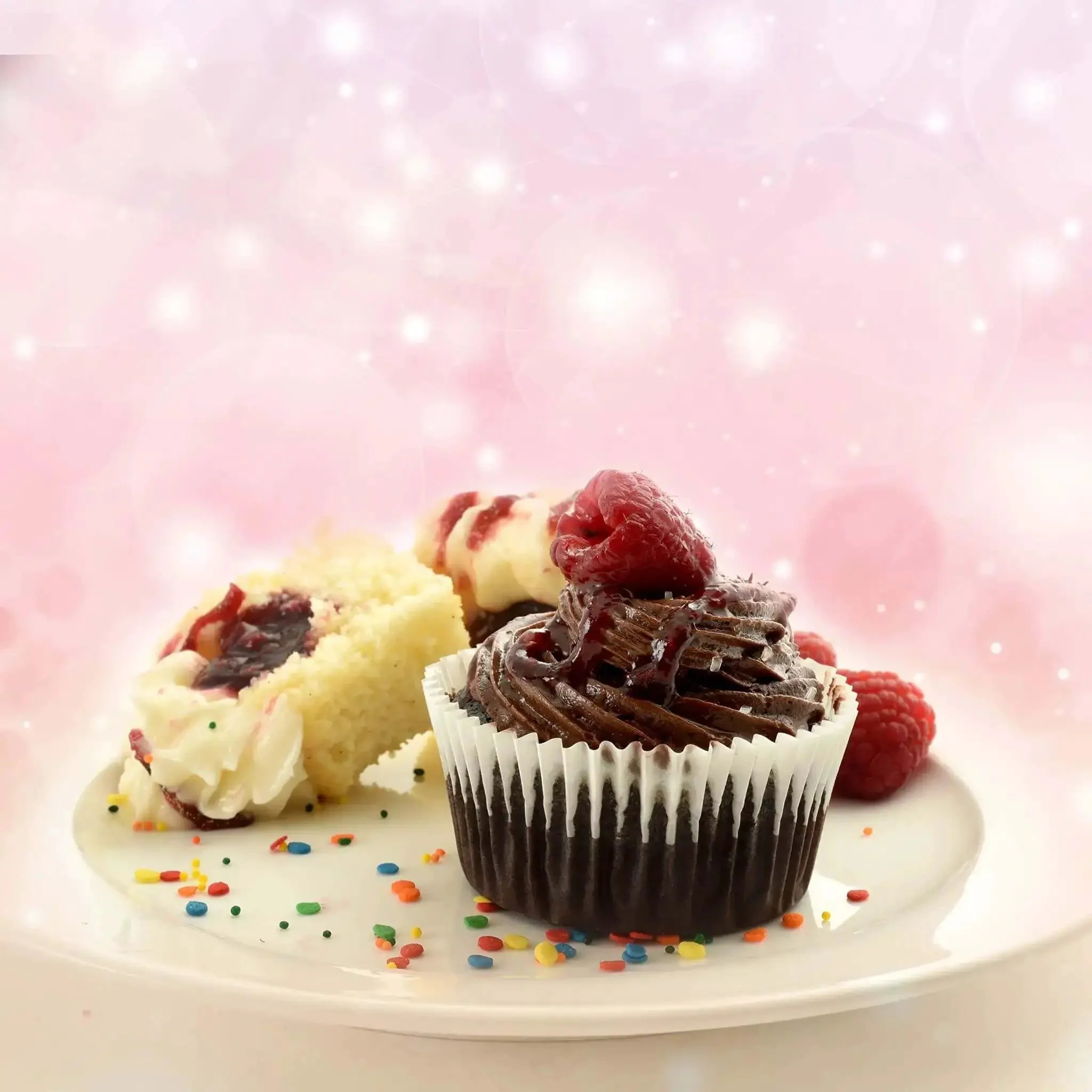 Cupcake Injector And Decorating Icing Kit, Nine Piece Stainless Steel Set With Multicolor Tips, Holds Half Cup Of Filling And Plenty Of Frosting, Perfect For Filling Inside Cupcakes And Finishing Exterior Decor For Home Bakers - Image 3