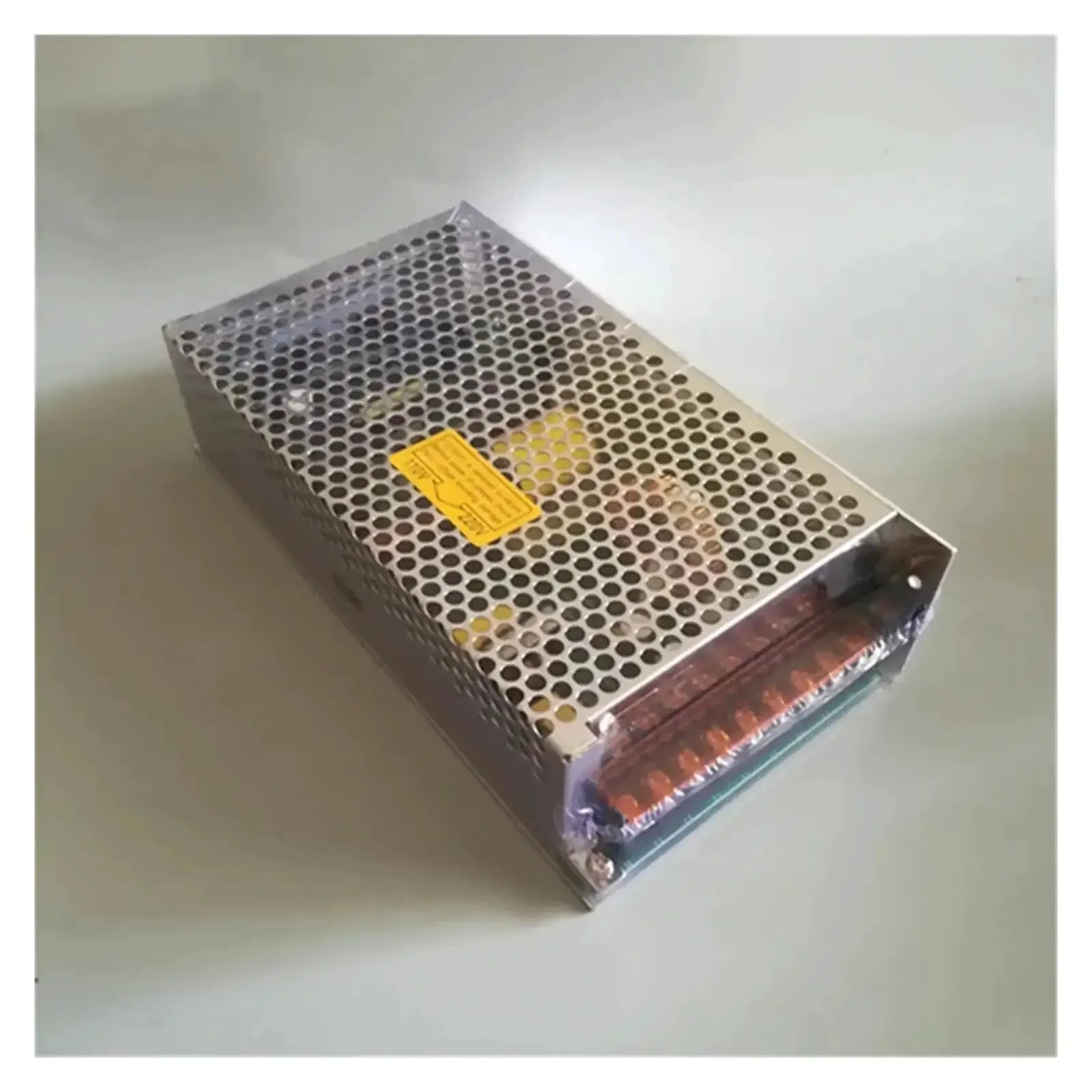 DC Switching Mode Power Supply 200W 24V Single Output, Beefy Yet Efficient Industrial Power Converter With Stable Output And Low Ripple, Built Tough For DIY Projects - Image 3