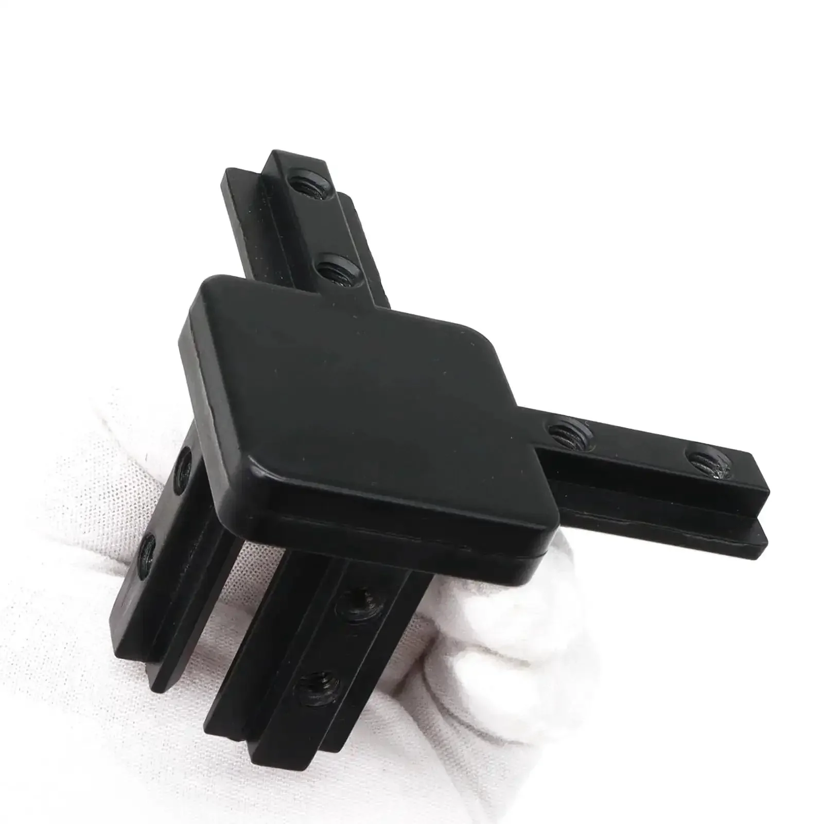 Eight Pieces 4040 Aluminum Extrusion Corner Brackets For 40 Series Frames, 3 Way Tri End Cap Connectors With Screws, Compatible With 40/40 And 4080 TV Slot Black Aluminum Profile Fittings, Zinc Alloy Construction - Image 3