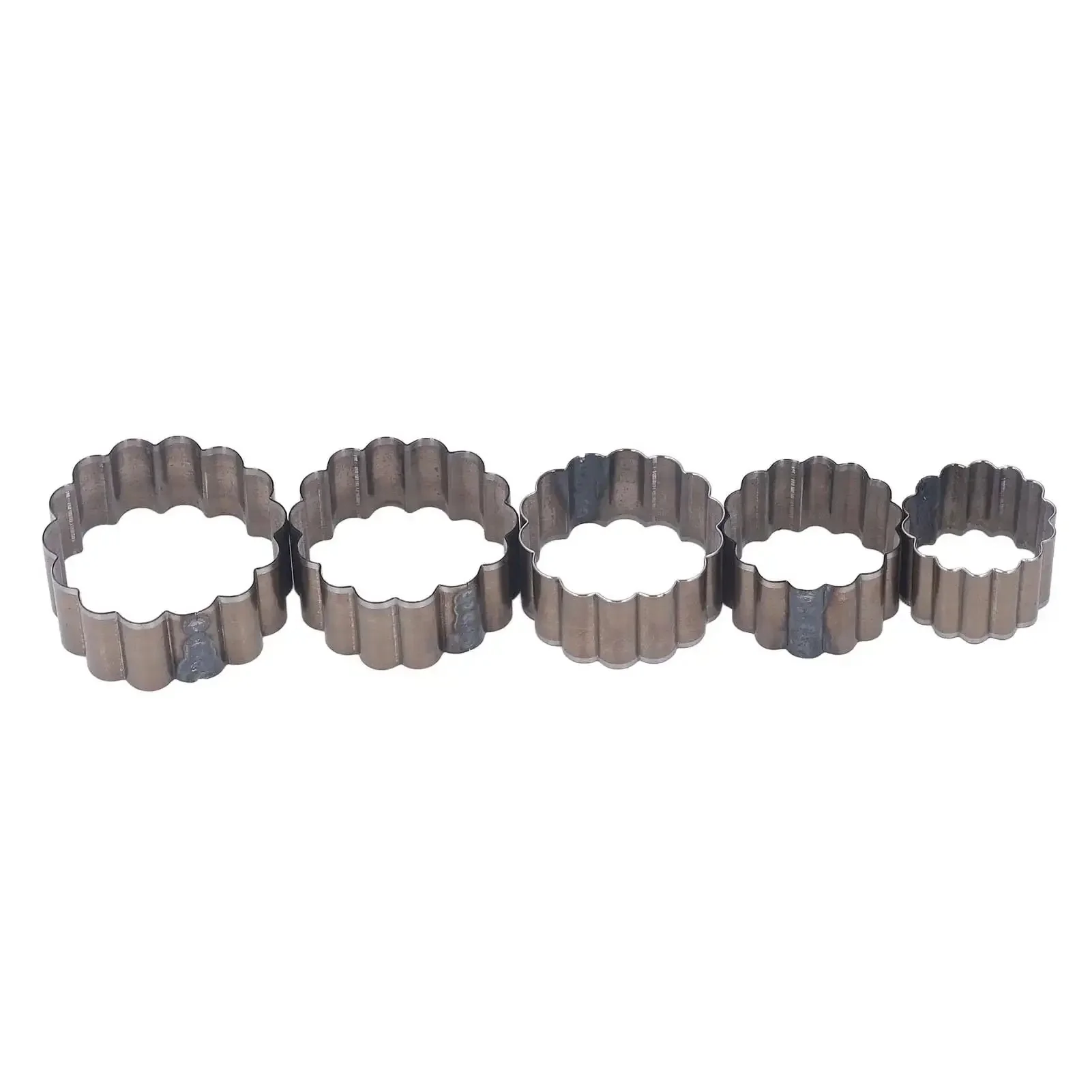 Five Piece Flower Shaped Leather Cutter Set With Alloy Steel Hollow Punch Tools Ranging From 30mm To 50mm Perfect For Handmade DIY Leather Craft And Leatherworking Projects - Image 2