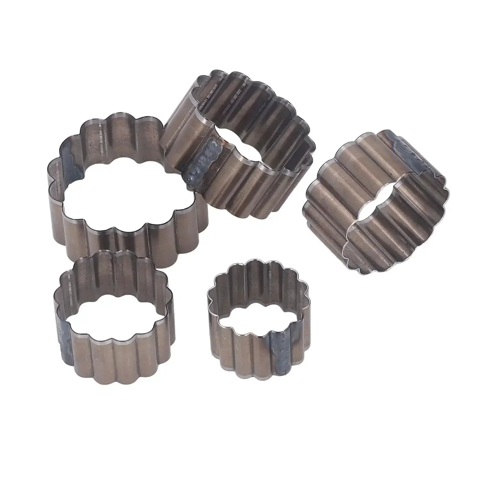 Five Piece Flower Shaped Leather Cutter Set With Alloy Steel Hollow Punch Tools Ranging From 30mm To 50mm Perfect For Handmade DIY Leather Craft And Leatherworking Projects - Image 3