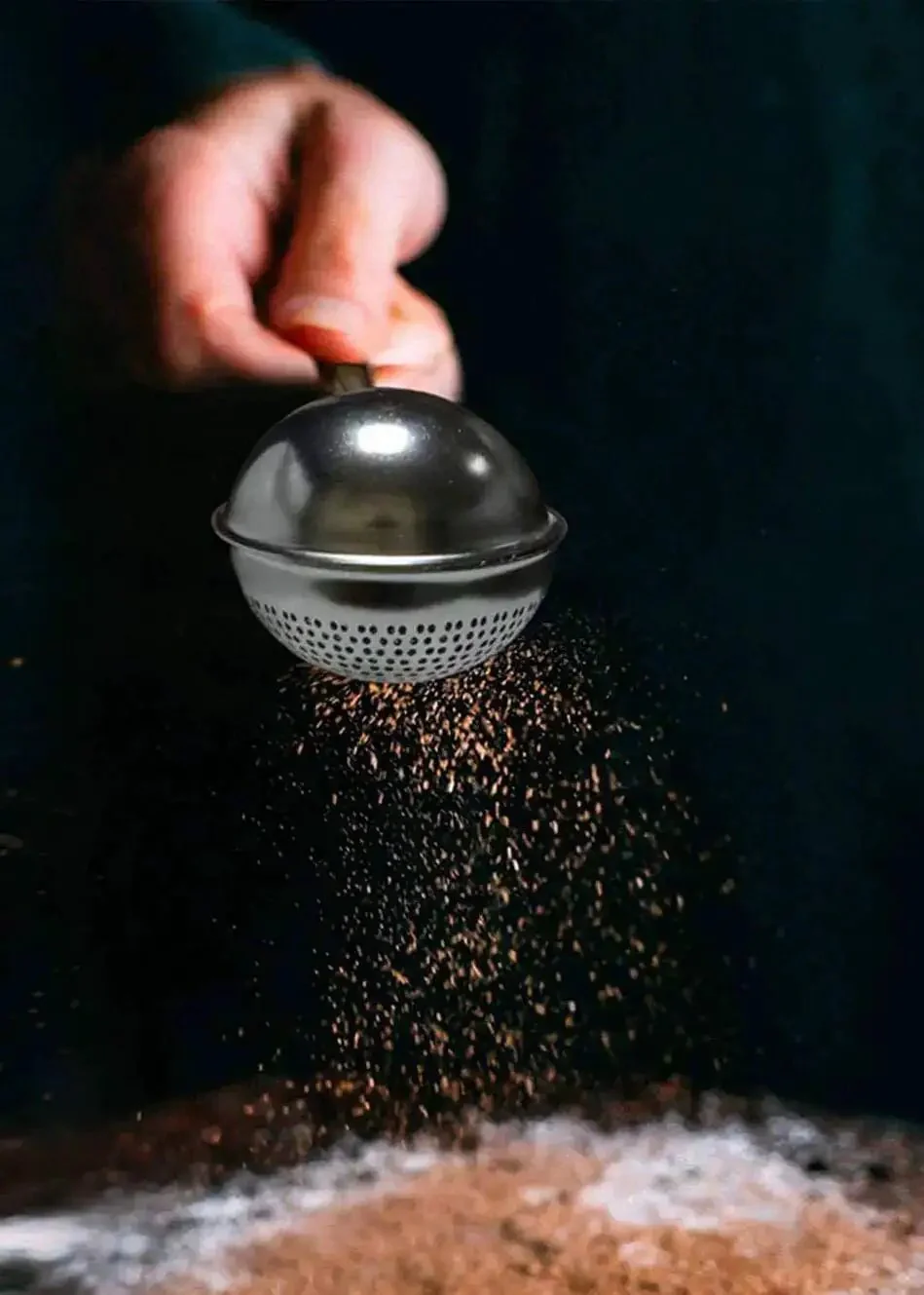 Flour Duster For Baking One Handed Operation Stainless Steel Powdered Sugar Shaker Duster Pick Up And Dust Flour Sifter Great For Cocoa Powder And Powdered Sugar No Mess Gift Package Included - Image 3
