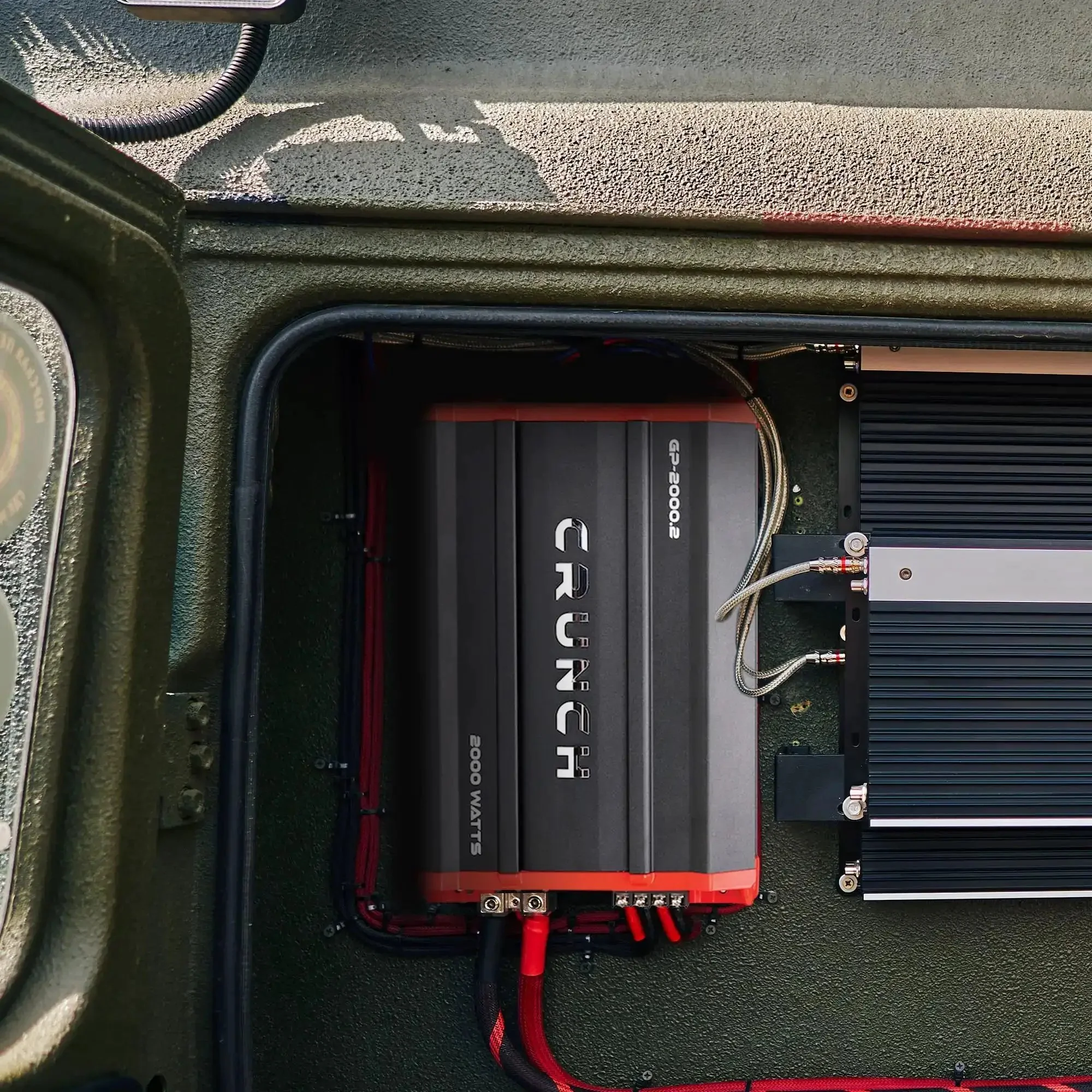 GP2000 2000W 2 Channel Car Amplifier With Beefy Bridged Mono 4 Ohms, Stereo And Bridged Modes, 2x1000W At 2 Ohms, 2x500W At 4 Ohms, 12 dB Per Octave Crossover, Black - Image 7