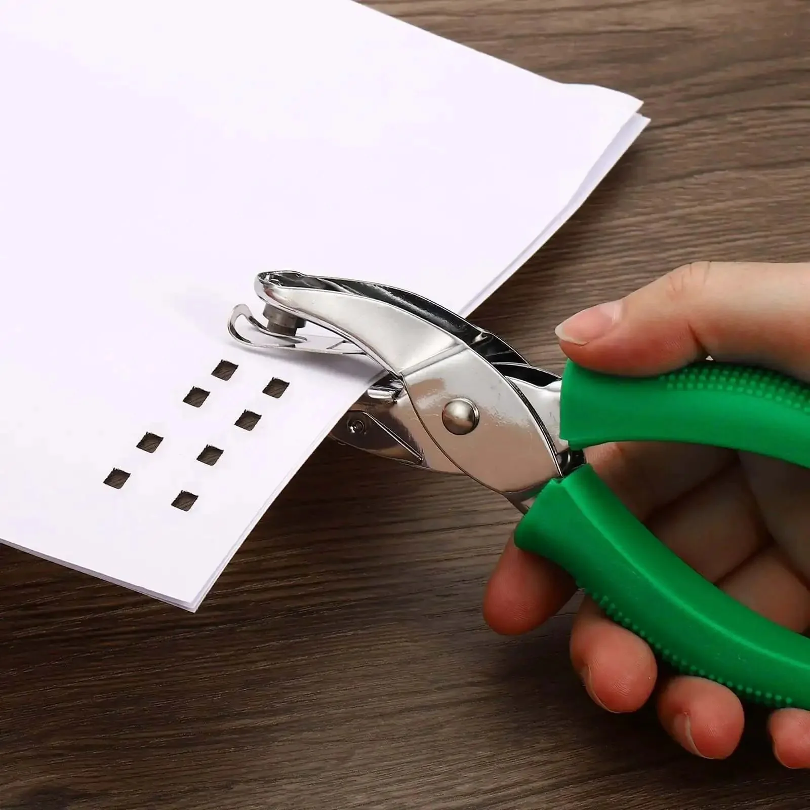 Green Square Hole Punch 0.2 Inch Handy Handheld Paper Puncher With Ergonomic Grip For DIY Crafts Scrapbooks Tickets Cards Metal Punch Tool For Card Making And Scrapbooking Portable And Durable - Image 2