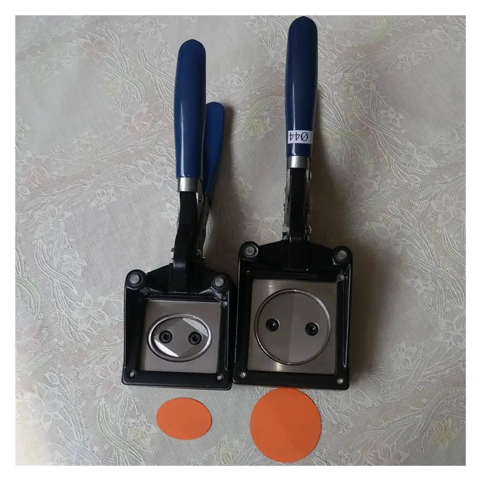 Hardworking Handheld Button Graphic Punch Die Cutter For Badge Making With 32mm Actual Cut And 25mm, 32mm, 35mm, 37mm, 38mm, 44mm And 48mm Size Options, Durable Composite Frame, Hardened Steel Die, Easy To Use, Fast And Precise - Image 6