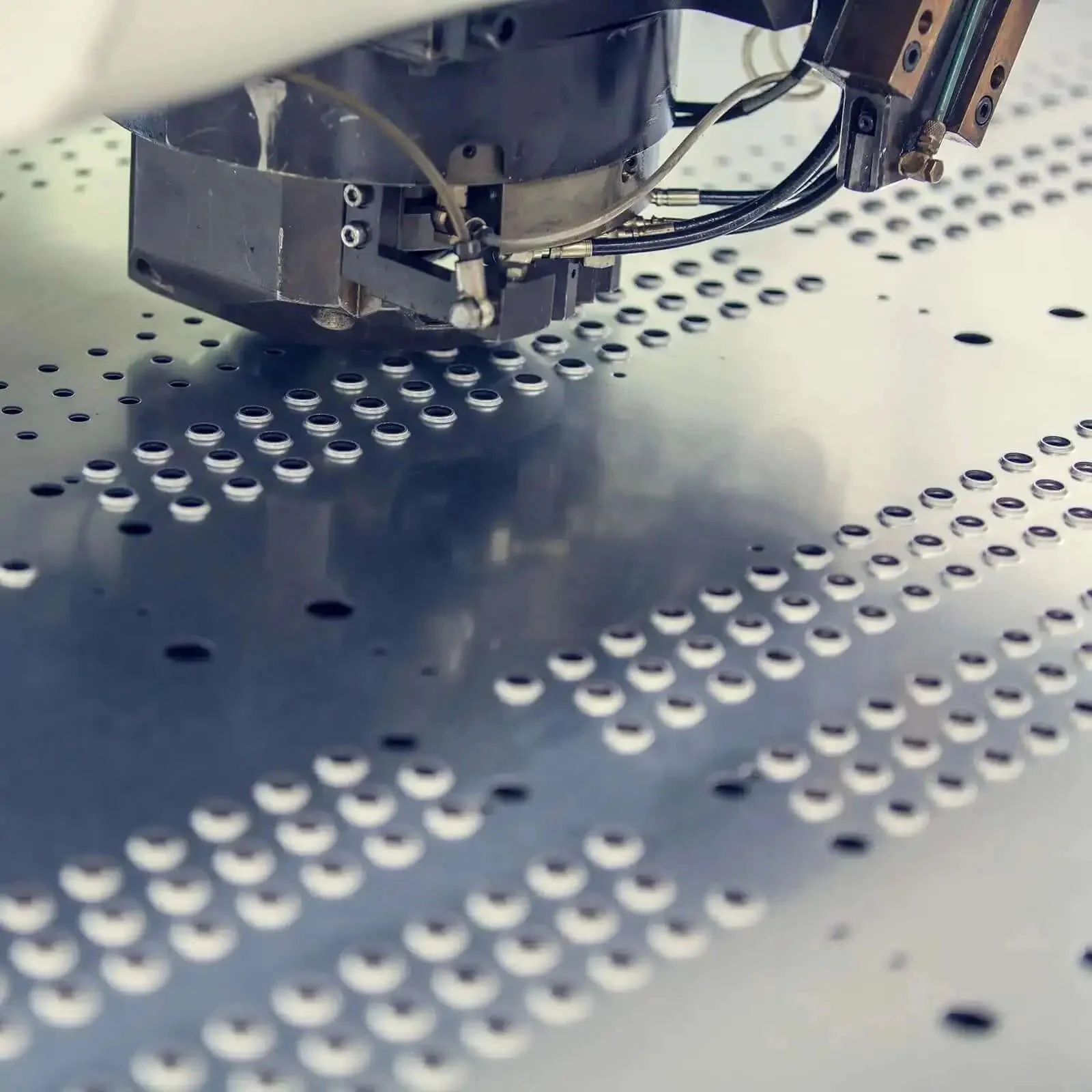 Heavy Duty Hydraulic Hole Punch Die 4.5mm Round Hole For CH75 Electric Punching Machine With 40Cr Steel Upper And Lower Dies Pro Grade Workhorse Electric Punching Kit Black - Image 2