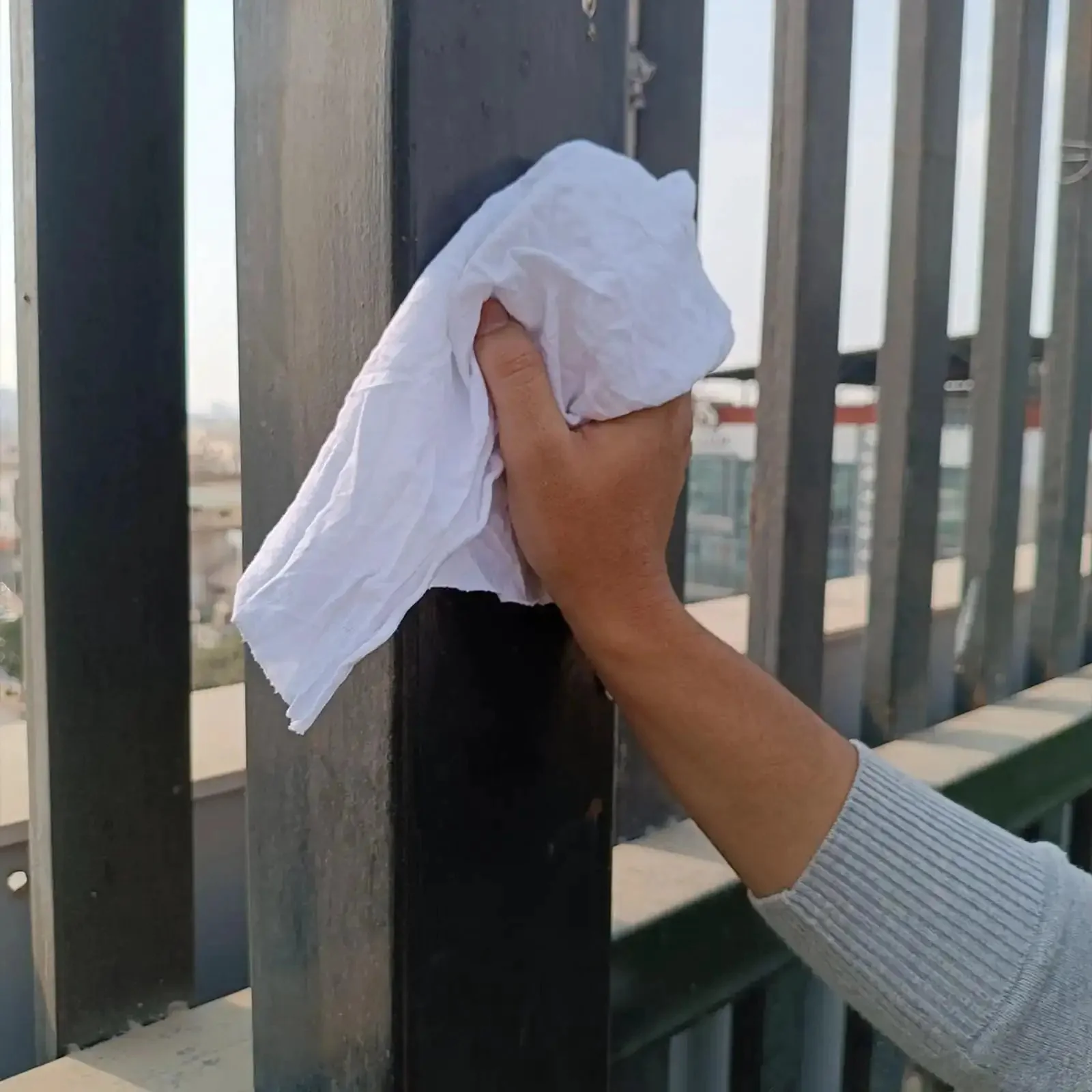 Heavy Duty Recycled White T Shirt Cleaning Rags 10 Lbs Bag Bulk Multipurpose Shop Towels For Oil Grease Paint Stain Cleanup And Auto Detailing Ultra Absorbent And Fast Dry - Image 4