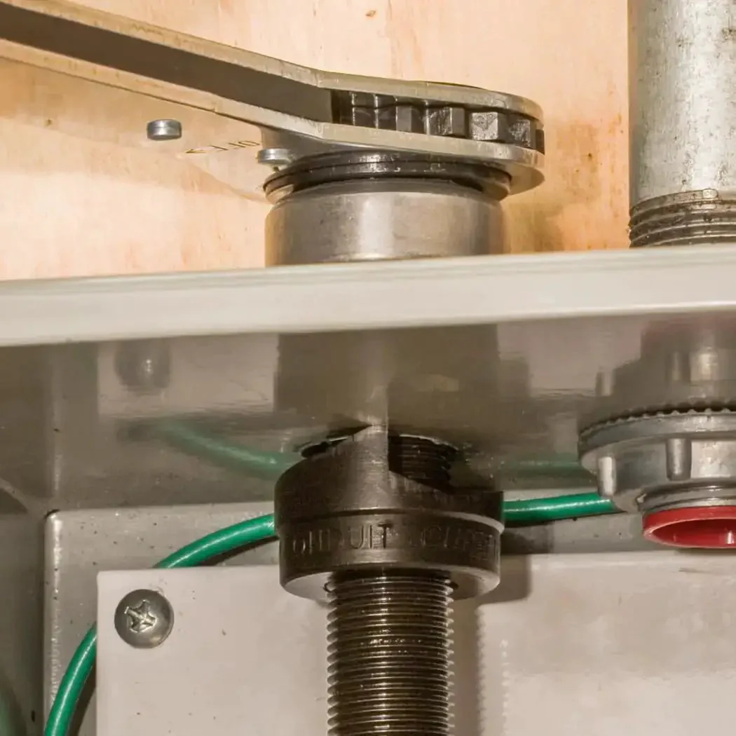 Knockout Punch Set With Wrench For Electrical Conduit One Half Inch To Two Inch Sizes Includes Punches Dies Draw Studs And One Inch Ratcheting Wrench For Pro Grade Cutting Ten Gauge Steel Aluminum And Fiberglass On The Job - Image 8