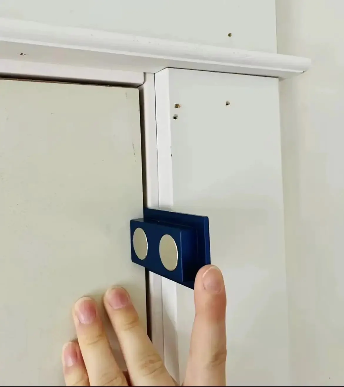 Magnetic Stud Finder With Trim Reveal Gauges For 1/4 Inch And 1/2 Inch, Plus 1/8 Inch Door Gap Gauge, No Batteries Needed, Pro Grade Interior Trim Tool For Quick Pre Carpet Baseboard Install, Built Tough And Handy - Image 3