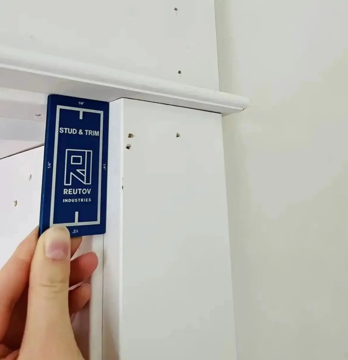 Magnetic Stud Finder With Trim Reveal Gauges For 1/4 Inch And 1/2 Inch, Plus 1/8 Inch Door Gap Gauge, No Batteries Needed, Pro Grade Interior Trim Tool For Quick Pre Carpet Baseboard Install, Built Tough And Handy - Image 4