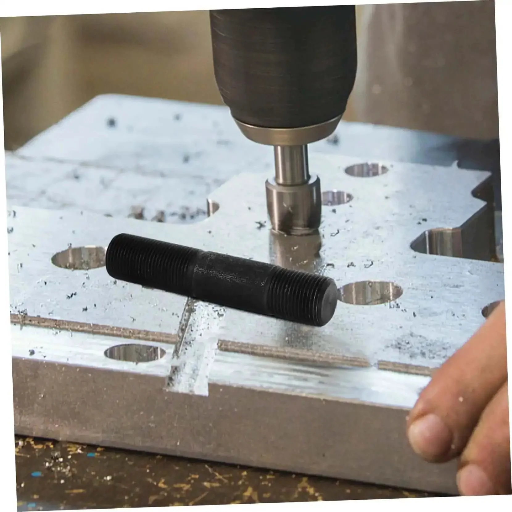 Manual Hole Knockout Puncher Tool Kit With Hydraulic Punch Driver And Dies For Metal Sheet Punching Heavy Duty Built To Last For Electrical Conduit Runs And Quick Easy Holes - Image 5