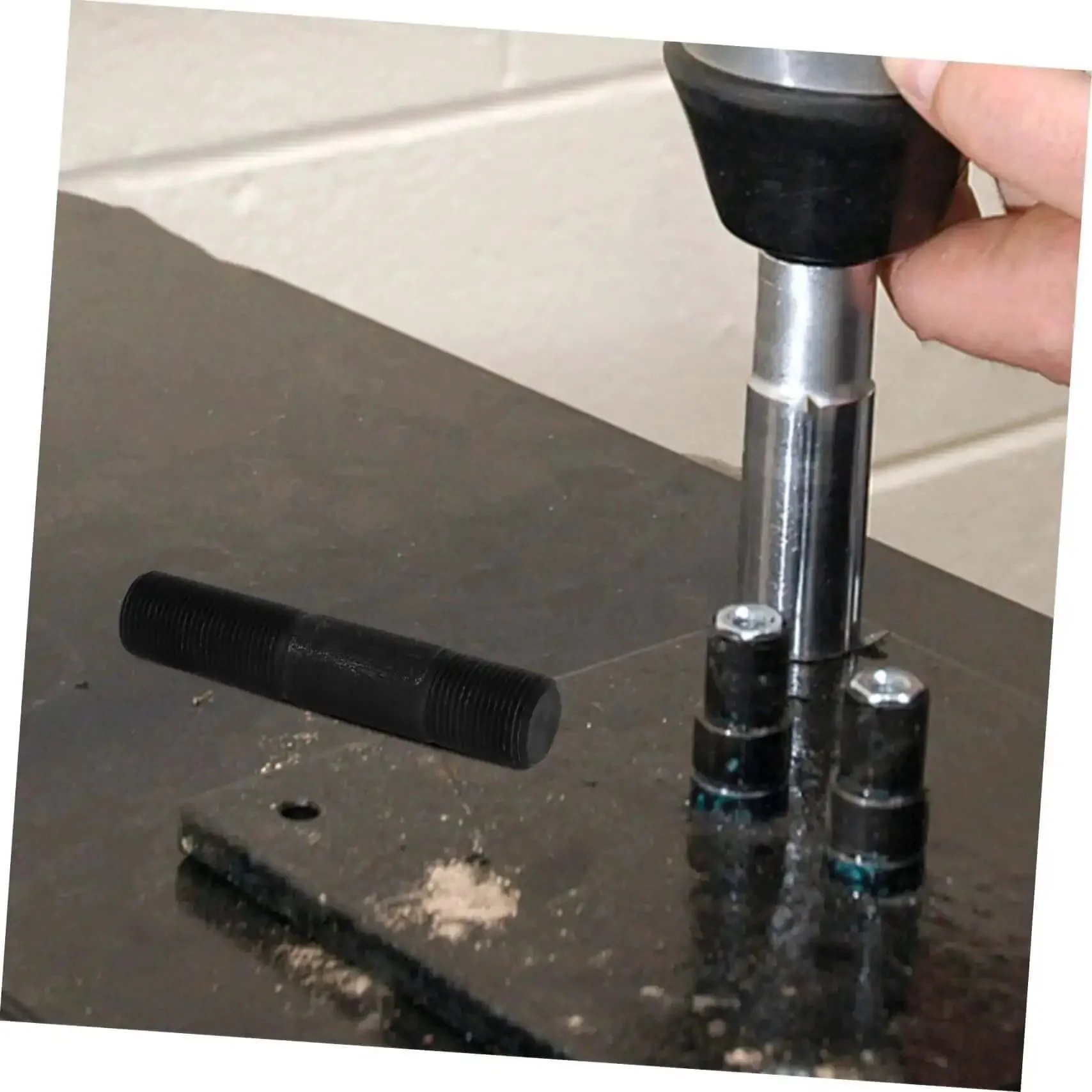 Manual Hole Knockout Puncher Tool Kit With Hydraulic Punch Driver And Dies For Metal Sheet Punching Heavy Duty Built To Last For Electrical Conduit Runs And Quick Easy Holes - Image 6