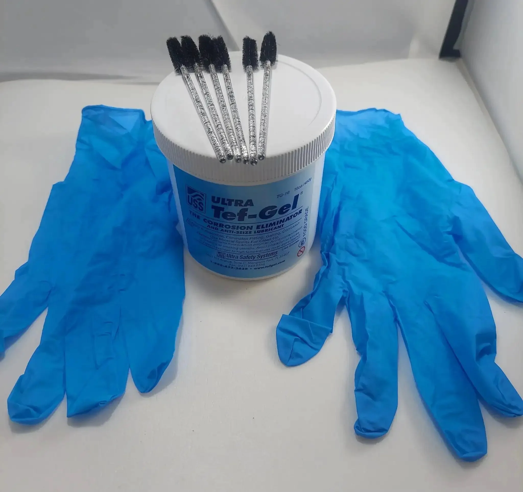 Marine Grade Anti-Corrosion And Anti-Seize Lubricant In A 16oz Bottle For Sailboat Rigging And Boat Hardware With Free Application Kit Extra Brushes And Gloves Great For Industrial And Marine Metal Parts - Image 7