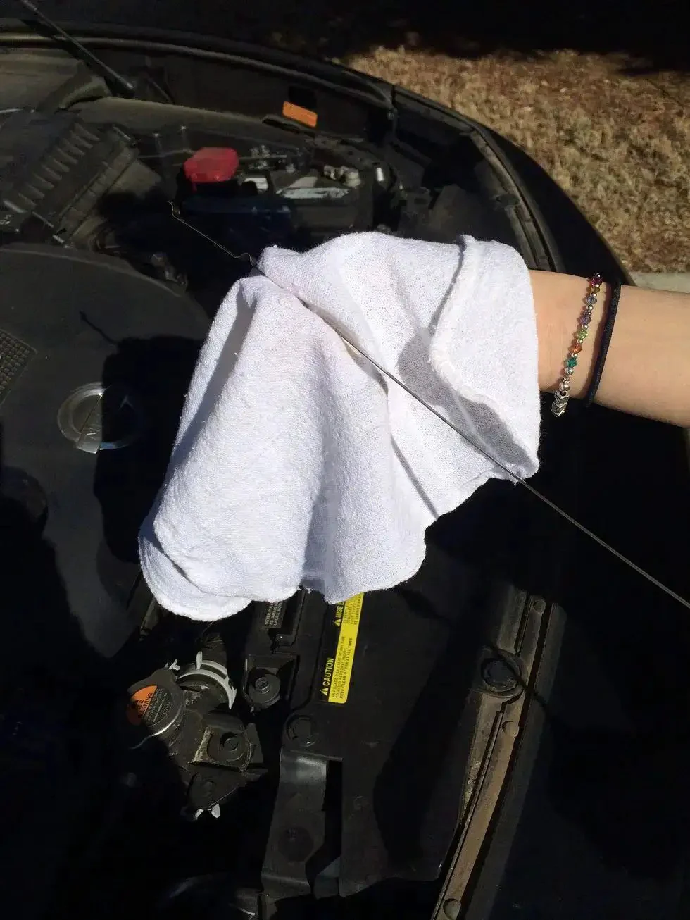 Pack Of 150 Cotton Shop Towels 12 By 14 Inches Absorbent Multipurpose Cleaning Rags For Auto Shops Garages And Home Use Durable 100 Percent Cotton Reusable For Spill Cleanup And Messes Machinery Wipe Down And Detail Work White - Image 6