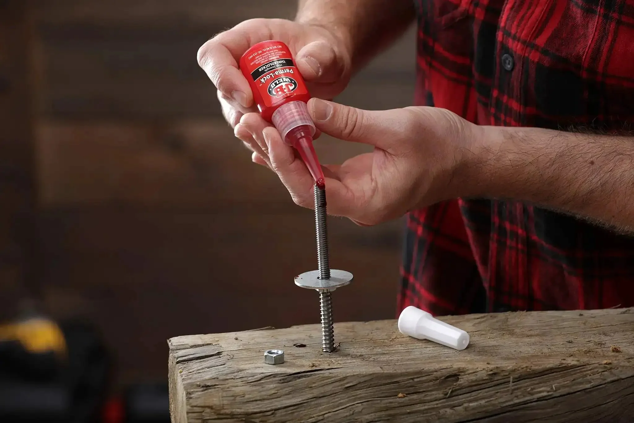 Perma Lock High Strength Threadlocker Red 36 Ml For Heavy Duty Bolts And Fasteners That Lock In Place Against Vibration And Shock Pro Grade Sealant For Mechanical Projects - Image 4