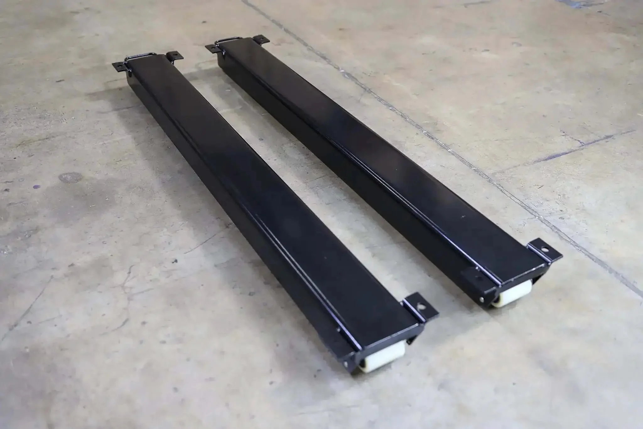 Portable Livestock Weigh Beam System With 10,000 Lb Capacity And 2 Lb Resolution, Heavy Duty Welded Steel, On The Go Animal Scale For Cattle Chutes, 48 Inch Long Weigh Bar Setup For Quick, Accurate Weighing - Image 4