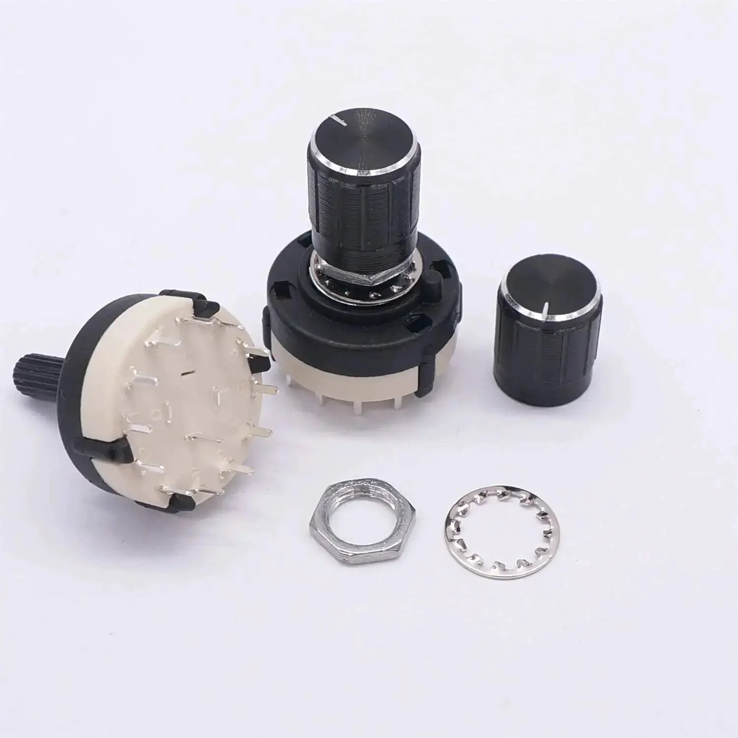 Rotary Switch RS26 1P12T 12 Position Band Selector Switch For Radio And DIY Electronics Pro Grade Build 1 Pole 1 Deck Narrow Wafer Includes Three Knobs Smooth 12 Way Channel And Band Switching For Precise Control - Image 3