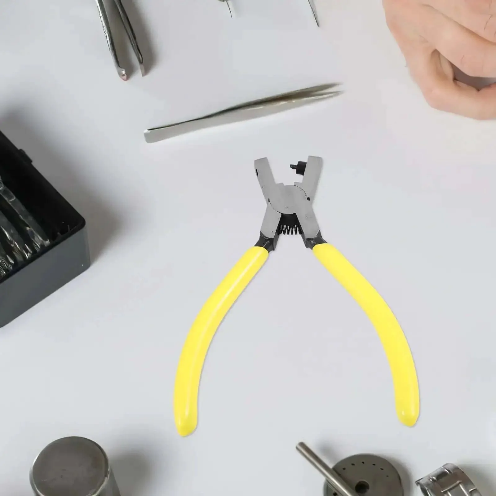 Single Hole Punch Plier for Paper and Craft Projects 2mm Punch Diameter Handheld Metal Hole Puncher Tool for Office School DIY Scrapbooking and Cardmaking - Image 5
