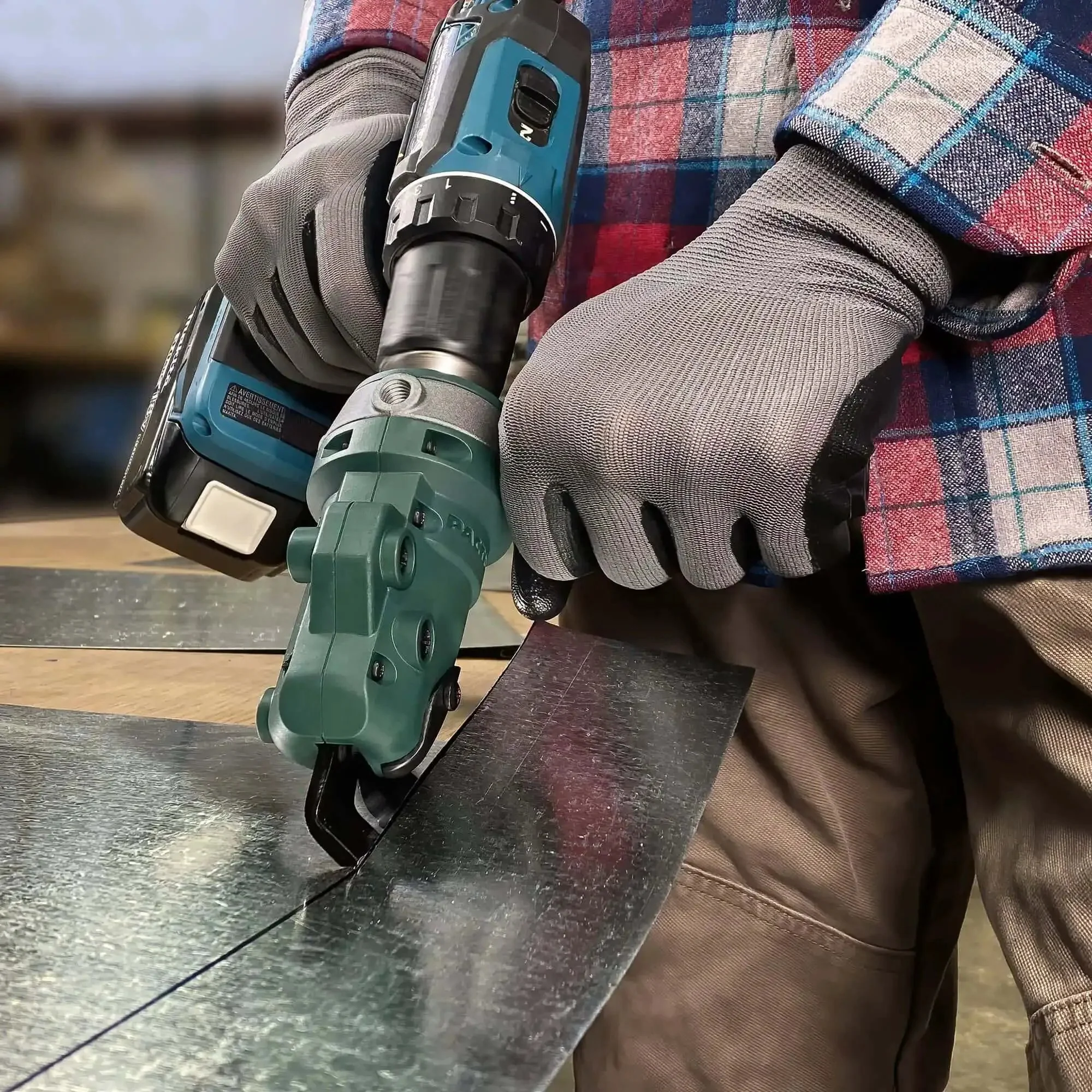 Snapper Shear Drill Attachment For Sheet Metal Cutting Cuts Up To 18 Gauge Galvanized Steel Aluminum And Copper With 360 Degree Rotating Head And Ergonomic Design For Pros And DIY Carpenters - Image 2