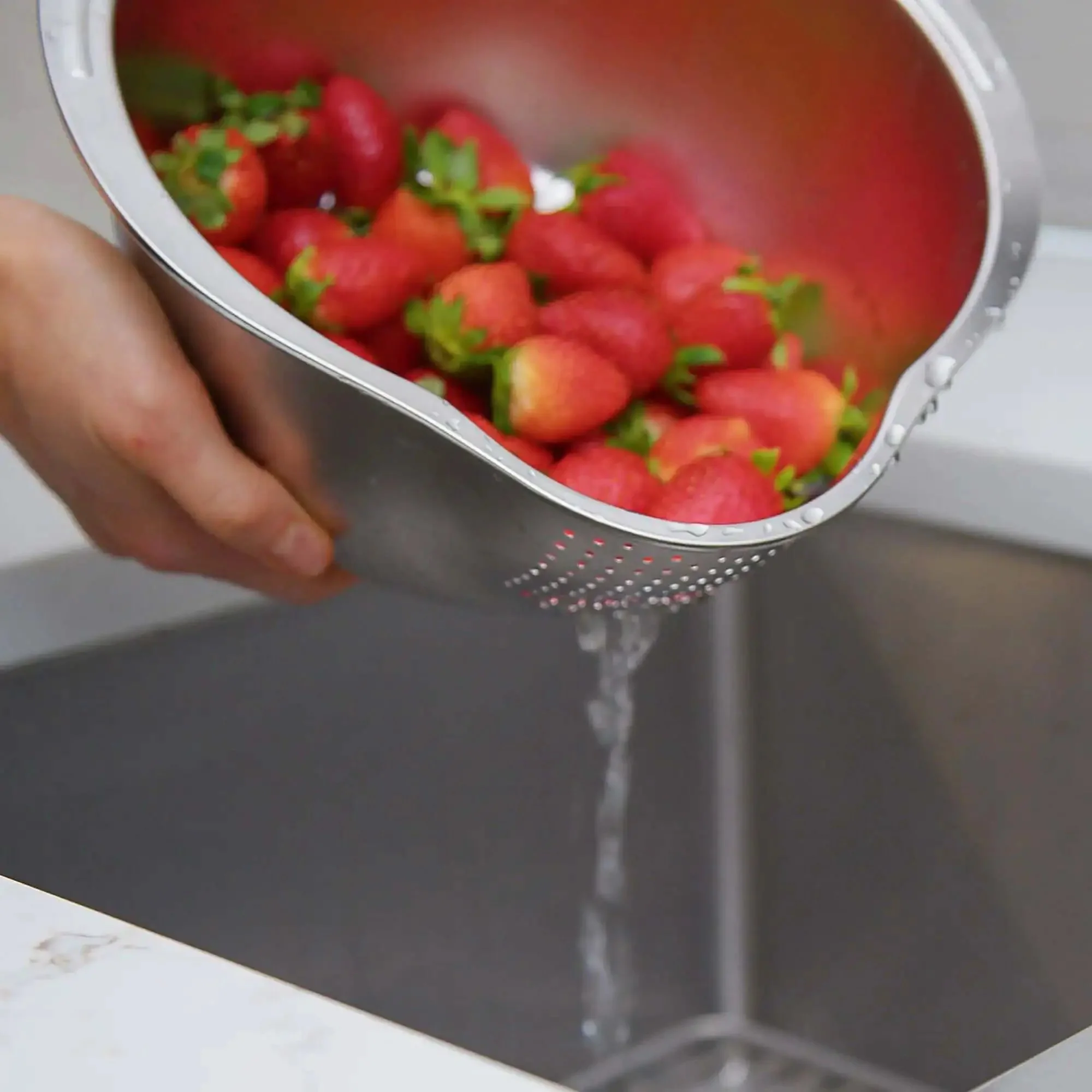 Stainless Steel Rice Washer Strainer Bowl With Agitator Bumps For Quick No Fuss Rinsing, Rust Resistant Colander That Helps Remove Starch And Grit From Rice And Fruit, Durable Kitchen Tool For Everyday Meal Prep - Image 5