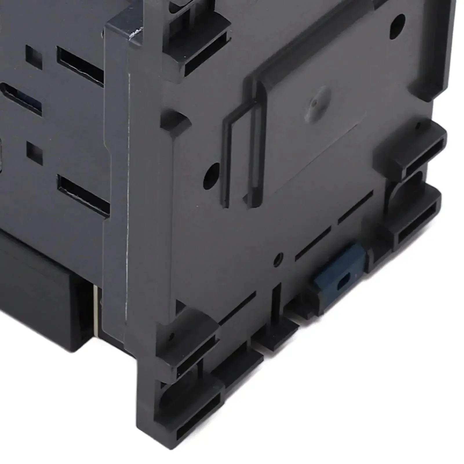 Three Pole AC Contactor 150 Amp With All The Right Accessories For Quick Circuit Connection And Safe Disconnection 110V Heavy Duty Controller 5.2 By 4.7 By 6.2 Inches - Image 4
