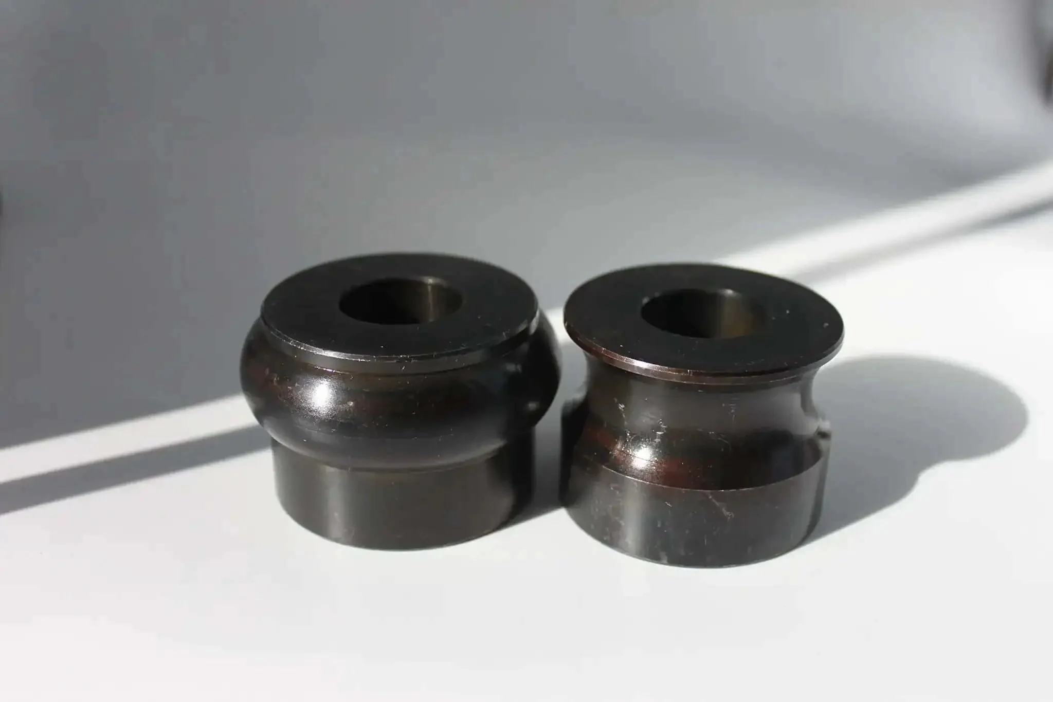 Three Quarter Inch Round Bead Roll Die Set For Bead Rollers With 22mm Shafts Heavy Duty Heat Treated Tool Steel Black Finish Delivers Precise 0.75 Inch Round Bead In Sheet Metal Works With Most Bead Rollers - Image 2