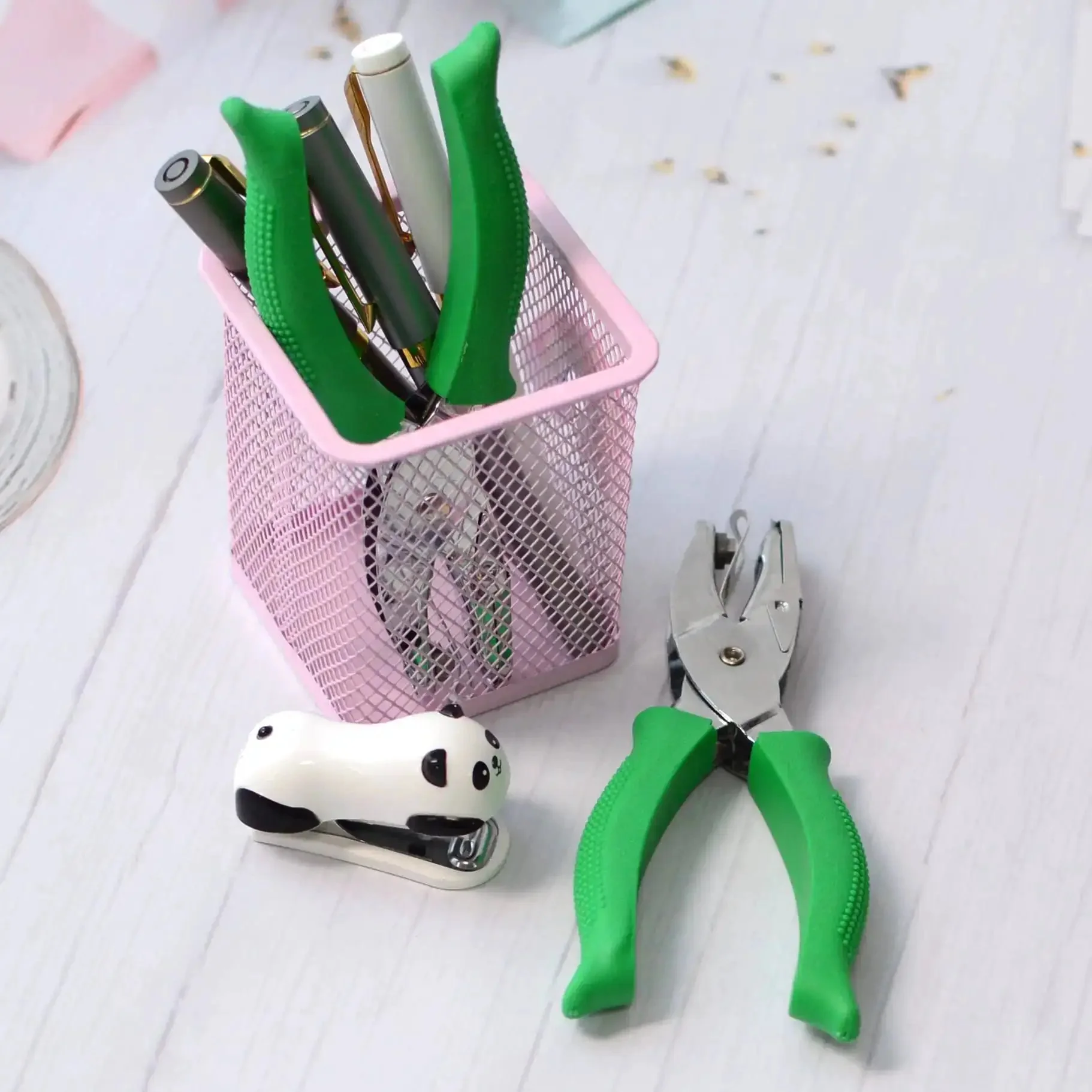 Two Pack Grab-and-Go Handheld Circle Hole Puncher Set 1/4 And 1/8 Inch For Craft Paper And DIY Projects, Silver Finish, 8 Sheet Capacity, Portable Office And Home Supplies - Image 2