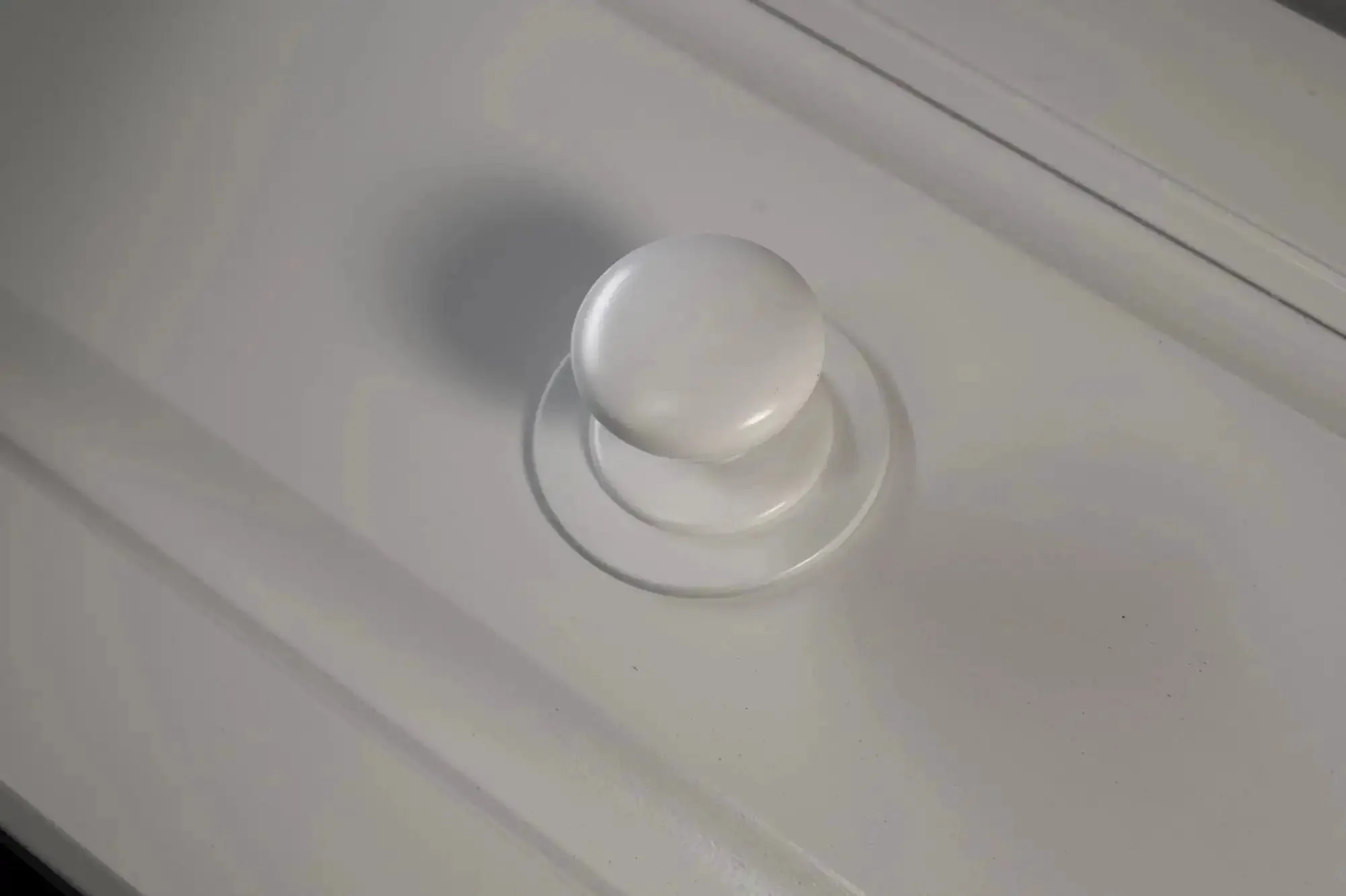 Two Pack XL White Bi Fold Closet Dummy Doorknobs With Wide Backplate For Wardrobe Dresser Kitchen Cabinets Passage Hardware For Bifold Doors And Sideboard Drawers - Image 4