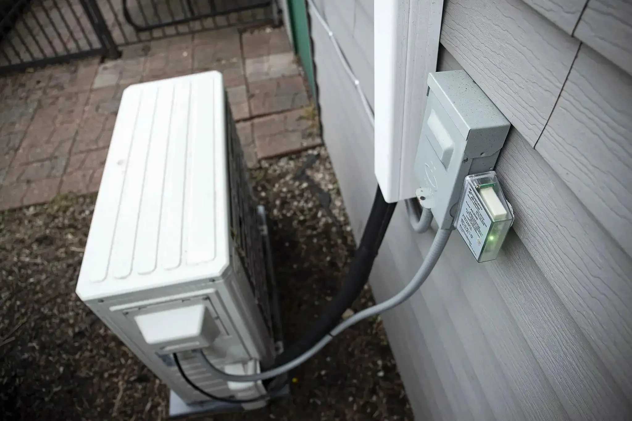 Universal HVAC Surge Protector 120 240 VAC With Three Beefed Up Modes Of Surge Protection TPMOV Tech Watertight Enclosure UL Listed For Safe Reliable Shield Of Your Home And Gear Against Surges - Image 2
