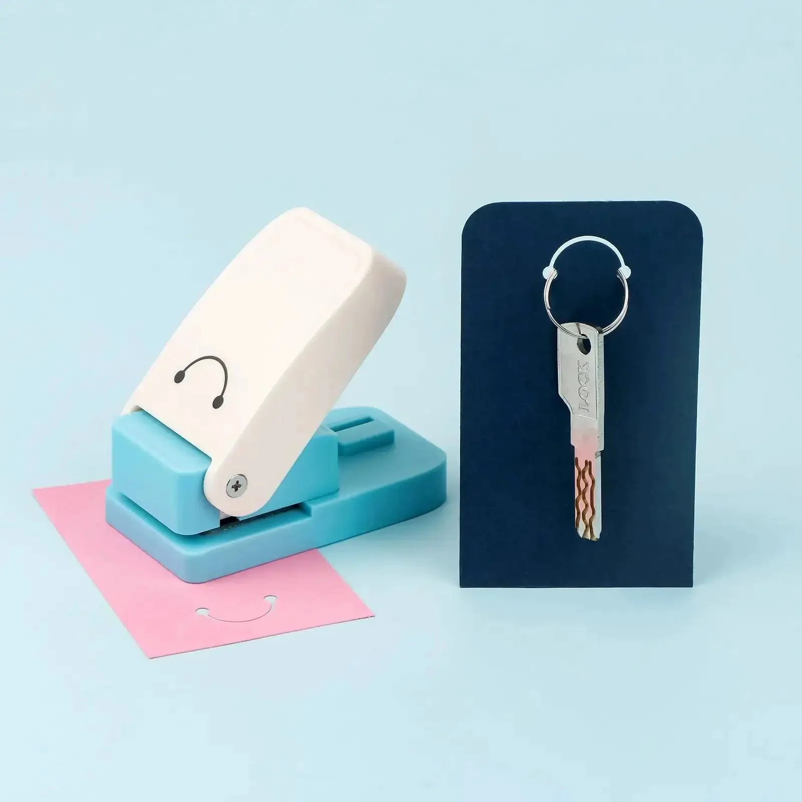 Versatile Hangtag Punch For DIY Jewelry Displays And Card Tags, Corner Punch Tool For Keychains And Jewelry Displays, Ideal For Scrapbooking And Wedding Planning, Fits 80-500 GSM Paper, Pro Grade Durable Stainless Steel Blade - Image 4