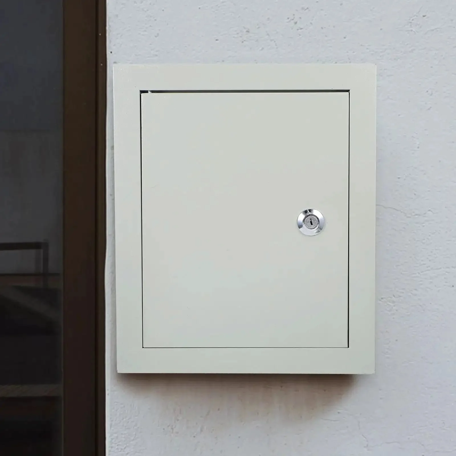 Weatherproof Outdoor Electrical Junction Box With Beefy Rugged Iron Enclosure And Mounting Plate Dustproof And Waterproof Exterior Panel Box For Cable Protection Durable Outdoor Electronics Housing - Image 7