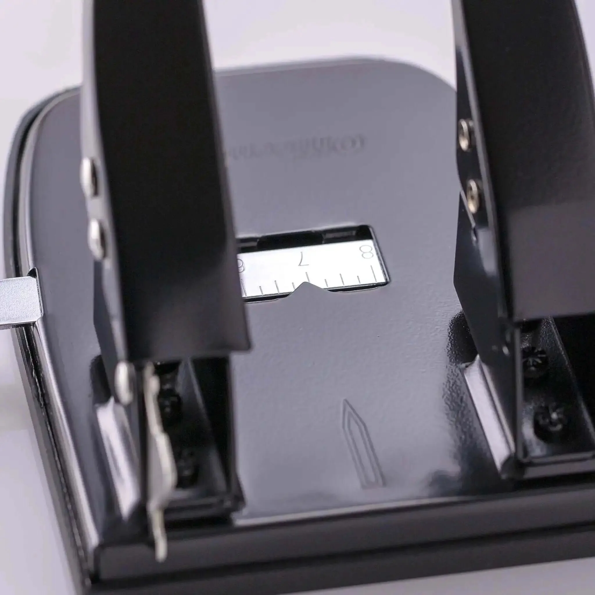 Workhorse Two Hole Puncher For Paper With 30 Sheet Capacity Adjustable Guide And Locking Mechanism Easy Punch Heavy Duty Black Office Tool For Home School And Office Use - Image 3